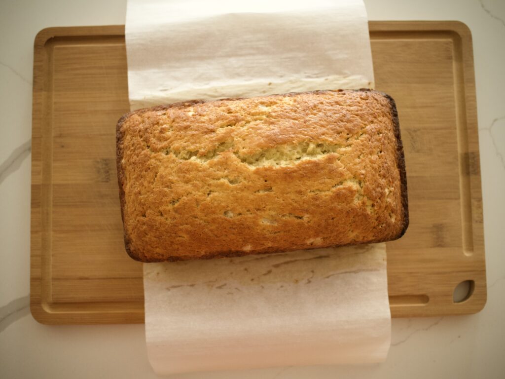 Baked banana bread